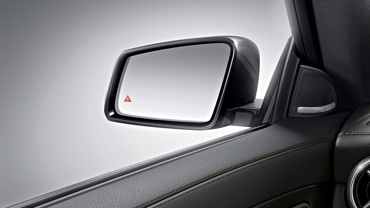 2014-CLA-CLASS-CLA250-030-MCFO-R.jpg