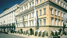 Munich_Hotel_Bayerischer_Hof.jpg