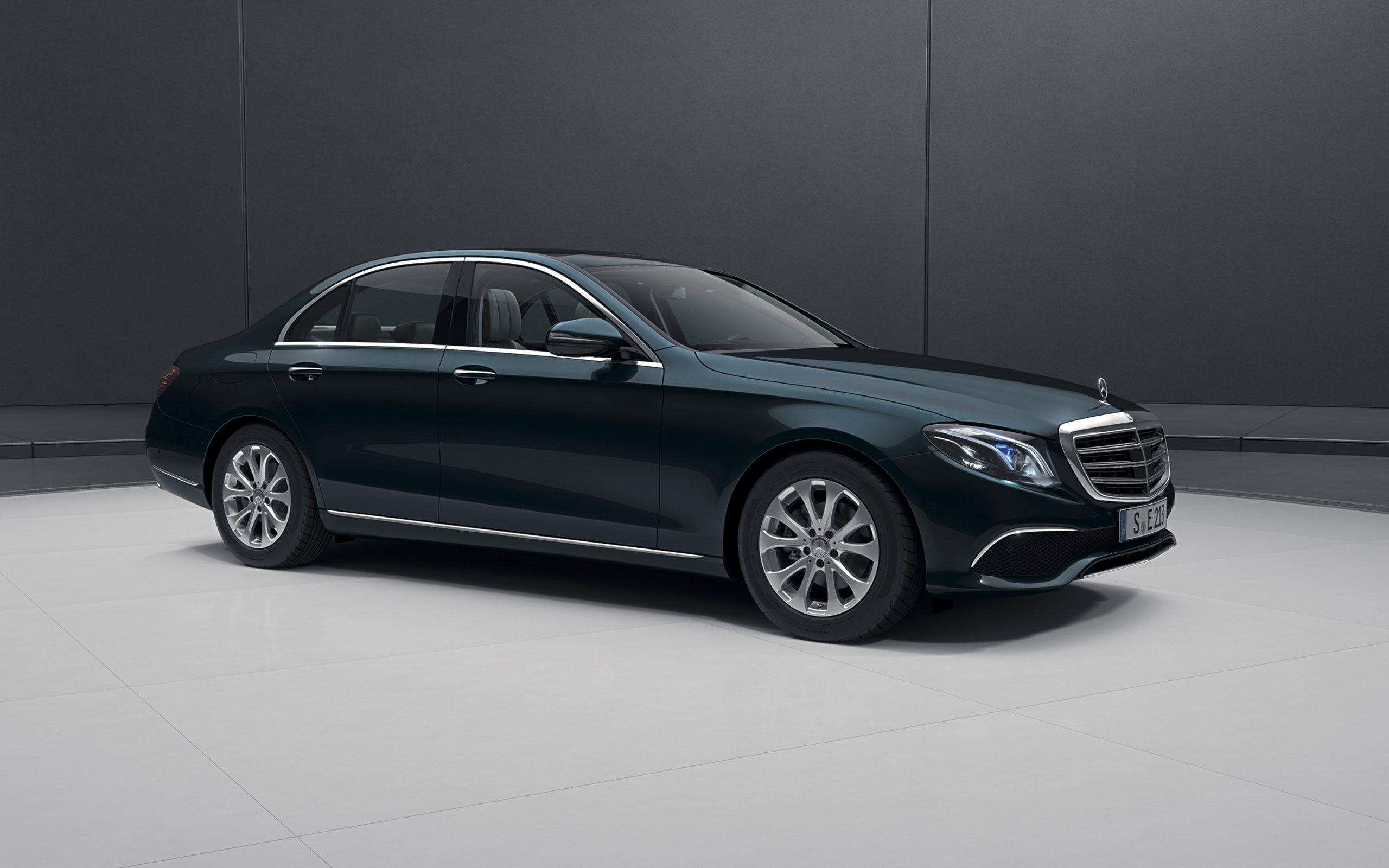 Mercedes Benz Home Of C E S Cls Cl Slk Sl R Glk M Gl G The New 2018 Mercedes Benz E Cl Sedan