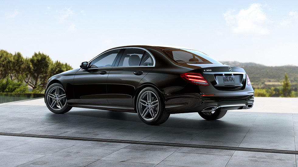 Mercedes-Benz 2017 E SEDAN FEATURED GALLERY 02 DR