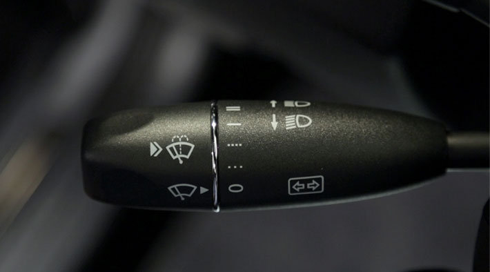 Turn Signals (id=N2QDCez4p-E)