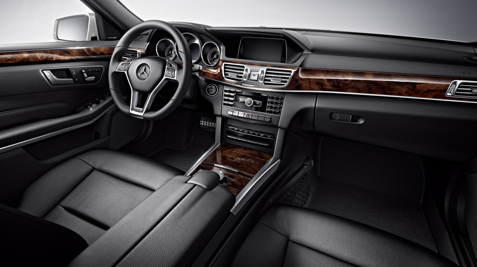 Mercedes-Benz 2014 E CLASS WAGON GALLERY 011 GOI D