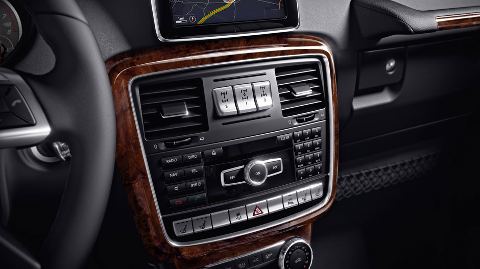 Mercedes-Benz 2015 G CLASS SUV GALLERY 011 GOI D