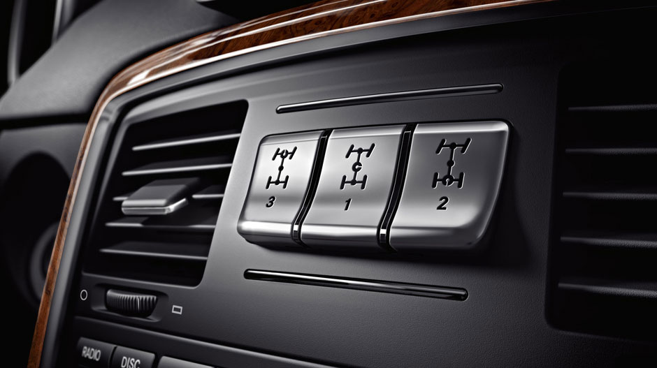 Mercedes-Benz 2015 G CLASS SUV GALLERY 022 GOI D