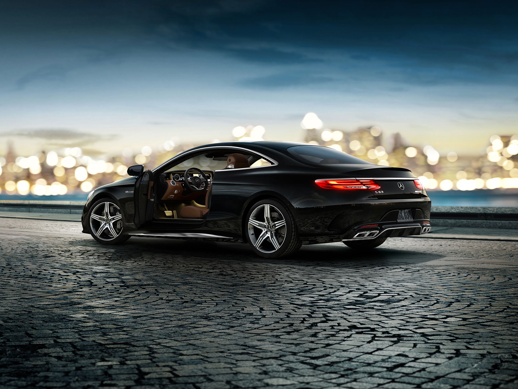 Amg S Matic Coupe In Black With Standard Inch Amg Spoke Wheels Amg S Matic Coupe In Black With Standard Inch Amg Spoke Wheels