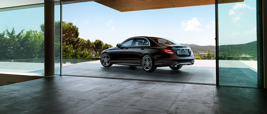 Mercedes-Benz 2016 E SDN GALLERY 001 R1 RFE D