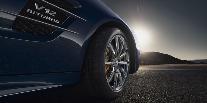 2017-SL-ROADSTER-CLASS-PAGE-004-CCF-D.jpg