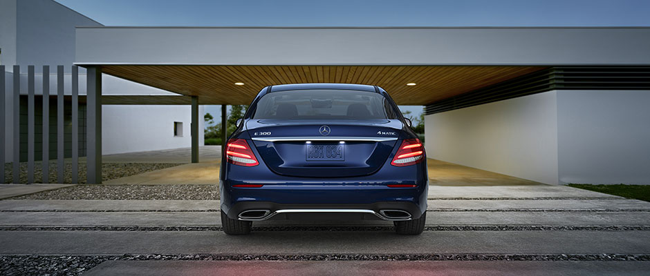 Mercedes-Benz 2018 E SEDAN GALLERY 004 SET R FE D