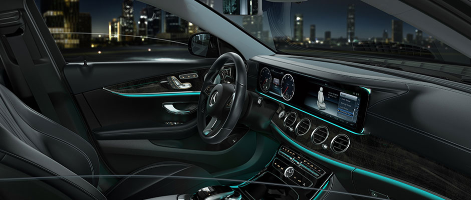 Mercedes-Benz 2018 E SEDAN GALLERY 008 SET J FI D