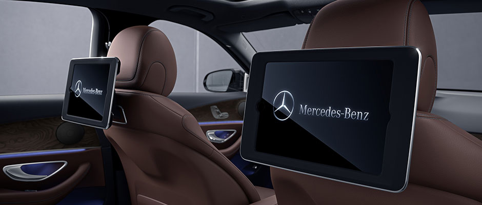 Mercedes-Benz 2018 E SEDAN GALLERY 011 SET J FI D