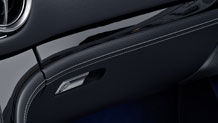2017-SL-ROADSTER-MODEL-PAGE-025-MCF.jpg