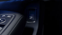 2017-SL-ROADSTER-MODEL-PAGE-064-MCF.jpg